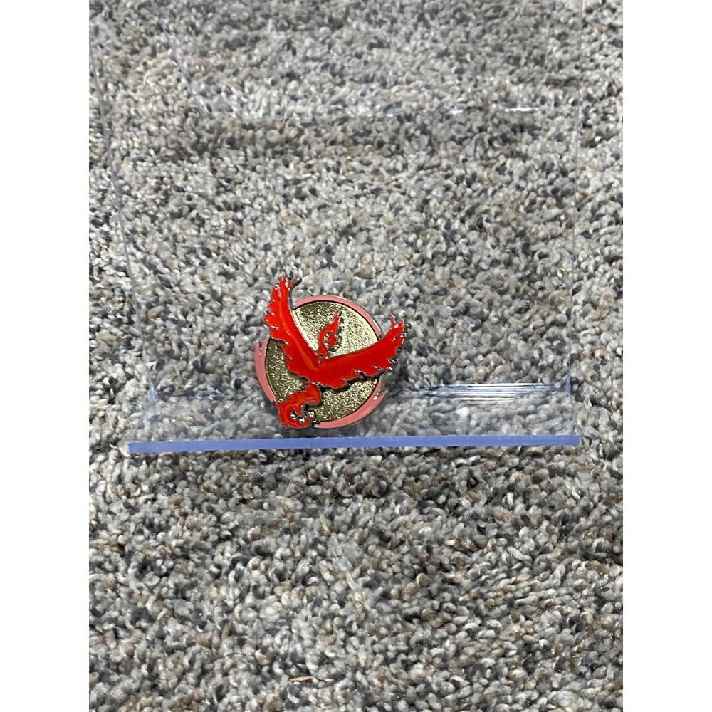 Enamel Pin Pokemon GO Unisex Red Excellent Team Valor Moltres OS